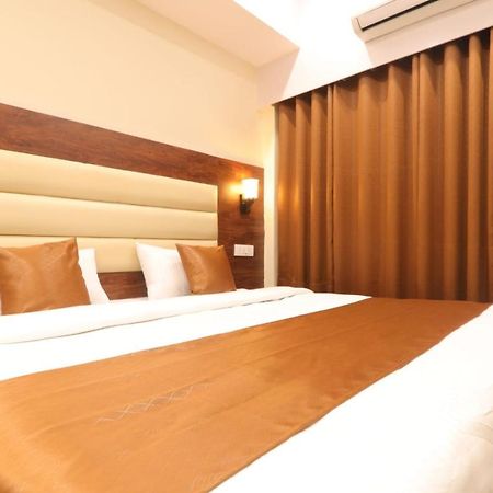 Hotel Blueark Lucknow Exterior foto